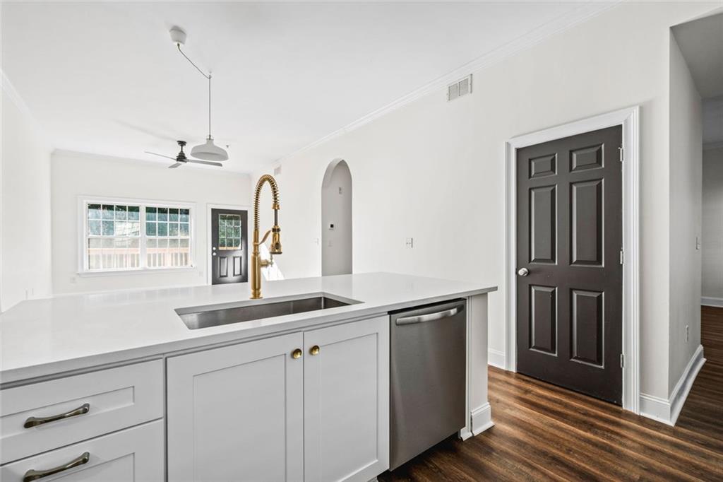 1635 Briarcliff Road #8 Road NE