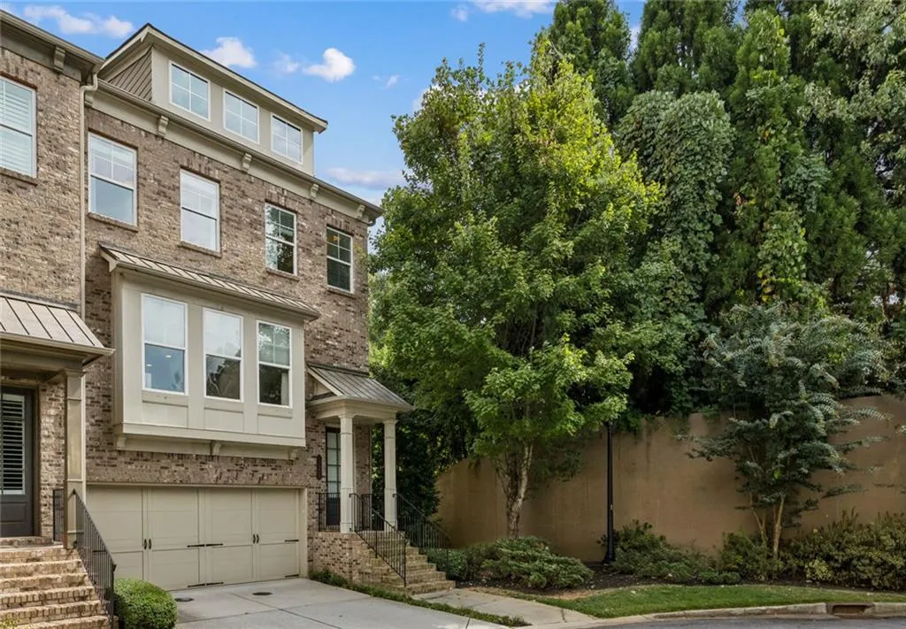 Atlanta, Georgia 30329, United States, 3 Bedrooms Bedrooms, ,4 BathroomsBathrooms,Residential,Active,216442