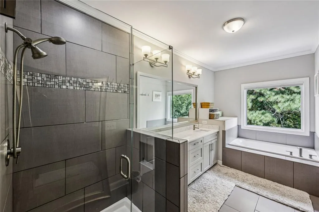 Atlanta, Georgia 30329, United States, 3 Bedrooms Bedrooms, ,4 BathroomsBathrooms,Residential,Active,216442