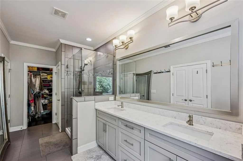 Atlanta, Georgia 30329, United States, 3 Bedrooms Bedrooms, ,4 BathroomsBathrooms,Residential,Active,216442