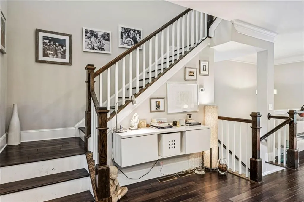 Atlanta, Georgia 30329, United States, 3 Bedrooms Bedrooms, ,4 BathroomsBathrooms,Residential,Active,216442