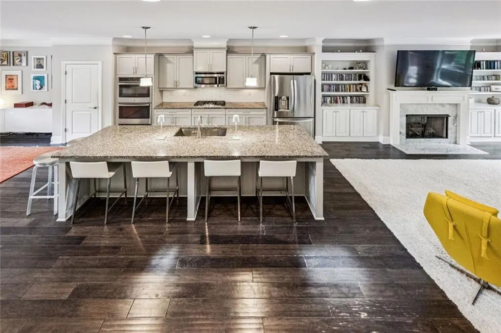 Atlanta, Georgia 30329, United States, 3 Bedrooms Bedrooms, ,4 BathroomsBathrooms,Residential,Active,216442