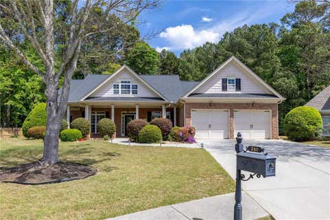 Homes For Sale - 280 Starfire Court<br/> Loganville, GA 30052