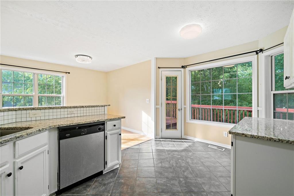 2114 Lindley Lane, Kennesaw, Georgia image 15