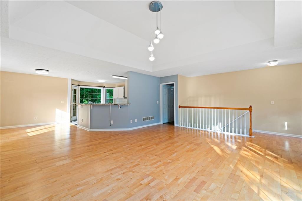 2114 Lindley Lane, Kennesaw, Georgia image 7
