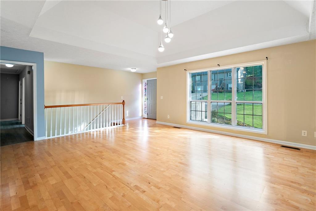 2114 Lindley Lane, Kennesaw, Georgia image 6