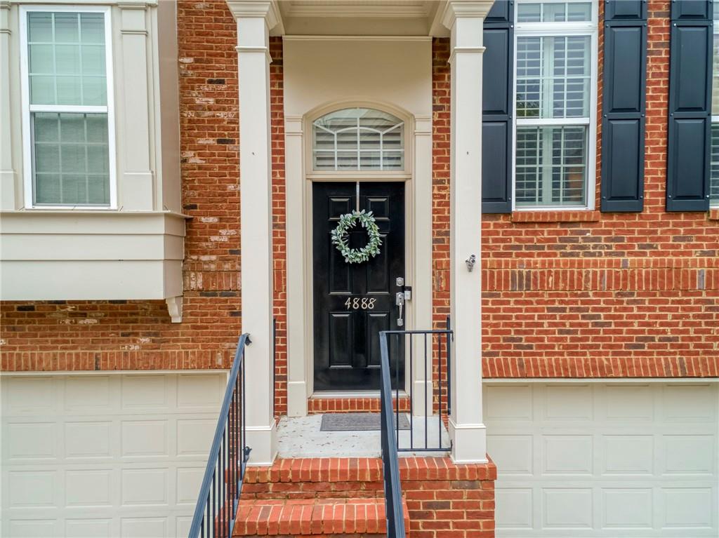 4888 Colchester Court SE 3
