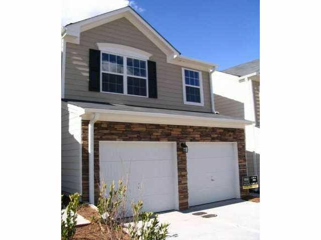 GREAT FLOORPLAN IN VERY POPULAR ASHTON WOODS COMMUNITY! GREAT LOCATION! NOT MANY LEFT IN THIS COMMUNITY. HDWD FLOORS, STAINLESS STEEL KITCHEN APPLIANCES, RECESSED LIGHTING IN KITCHEN. PRIVATE BACKYARD. A MUST SEE!