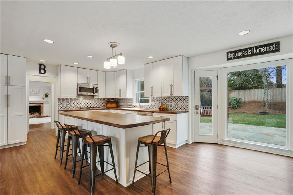 1059 Redstone Lane, Dunwoody, Georgia image 11
