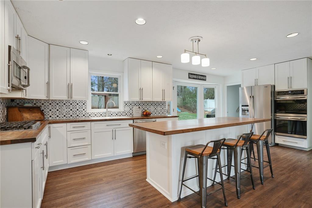 1059 Redstone Lane, Dunwoody, Georgia image 14