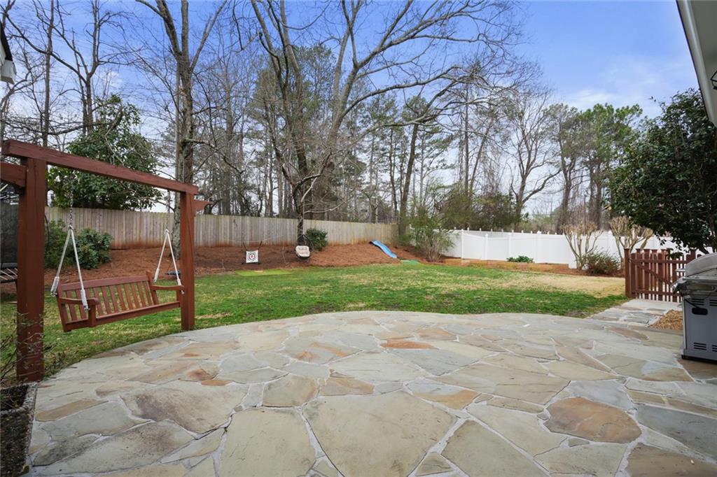 1059 Redstone Lane, Dunwoody, Georgia image 39