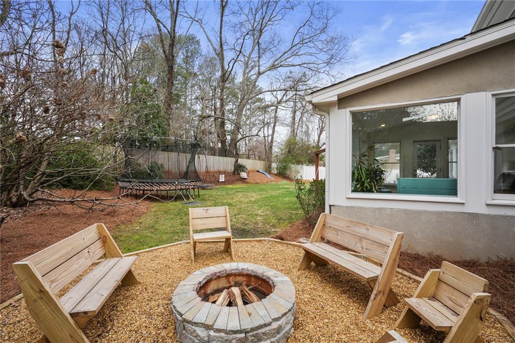 1059 Redstone Lane, Dunwoody, Georgia image 36