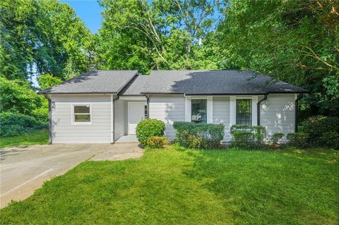 Photo of 3909 S Creek Court, Stone Mountain, GA 30083 (MLS # 7665184)