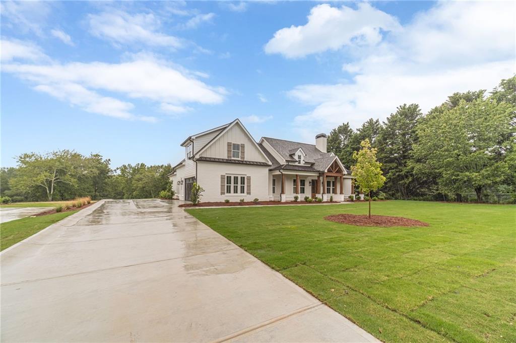 1300 Grapevine Trail