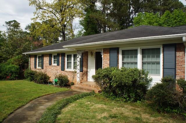 Nice spacious 3 bedroom 2 bathroom home located in North Decatur at corner of Lavista Rd and Clairmont Rd. Home features hardwood floors, separate dining room, large fenced in yard, wood deck, and enclosed back porch. Washer and dryer included. Home is just minutes from I-75,I-85 and GA-400.