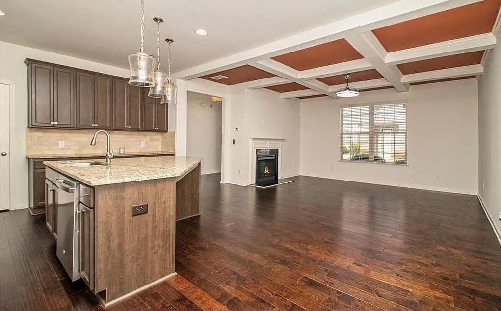 Limited Time Move-In Specials! Get 1 Month Free rent ($2650) , free cleaning if you apply by 9/20/25.This 3bd/2.5ba townhome features hardwood floors, a gourmet kitchen, a luxe owner's suite with spa bath, balcony, and access to resort style amenties- all just 15 minutes from the airport! Click the link to complete application. https://listings654876.tenantcloud.com/listings/180461