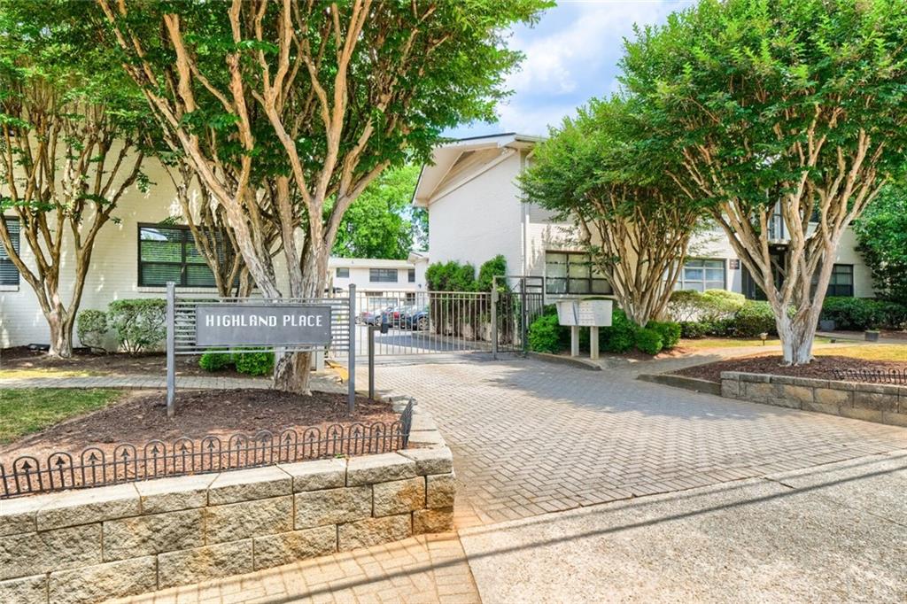 818 Greenwood Avenue NE 104