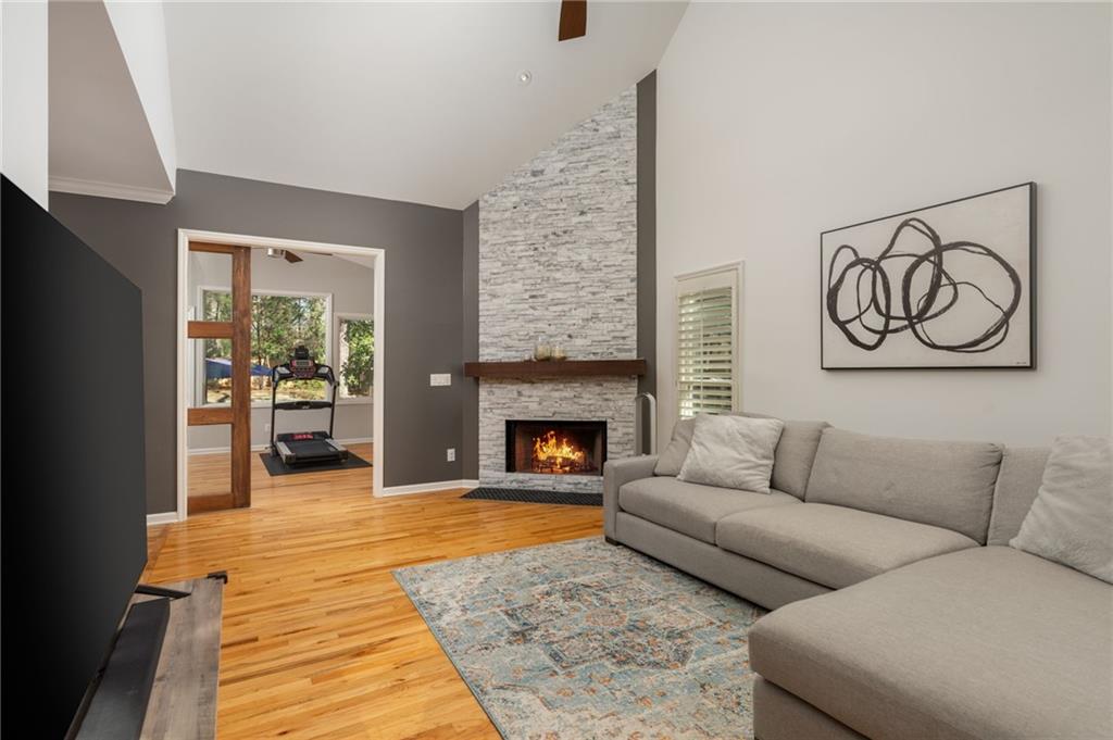 1190 Standard Drive NE