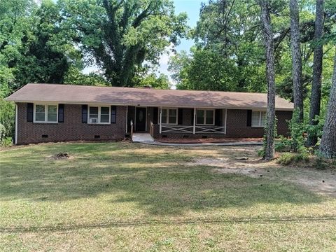 Homes For Sale - 524 Rowland Road<br/> Stone Mountain, GA 30083