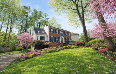 Homes For Sale - 4817 Ridgewood Creek Drive Dr<br/> Acworth, GA 30102