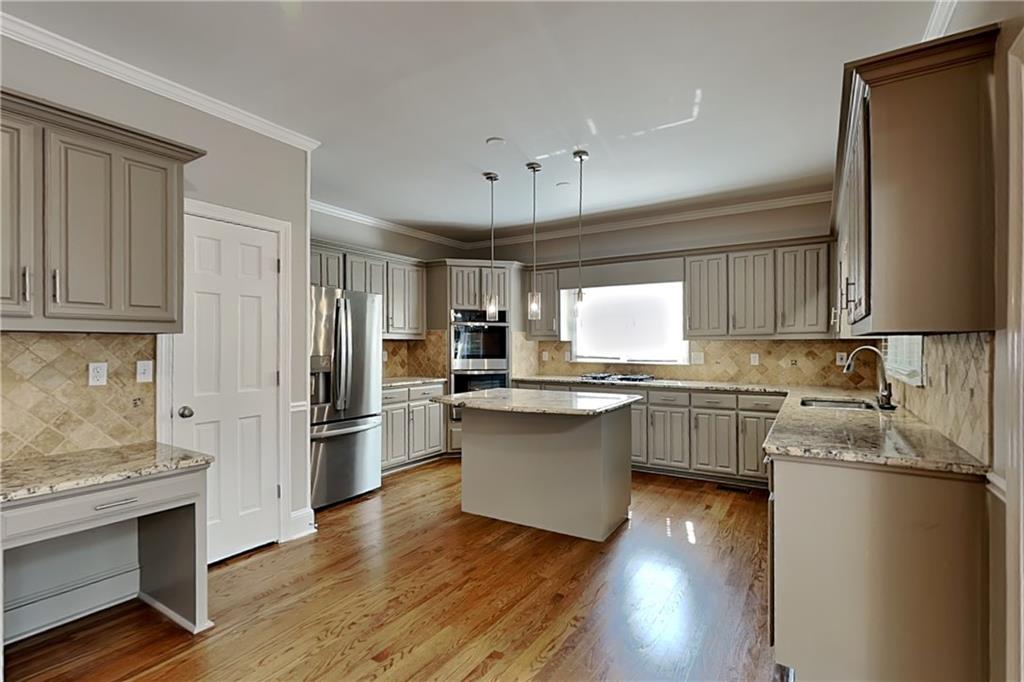 250 Shadowledge Lane