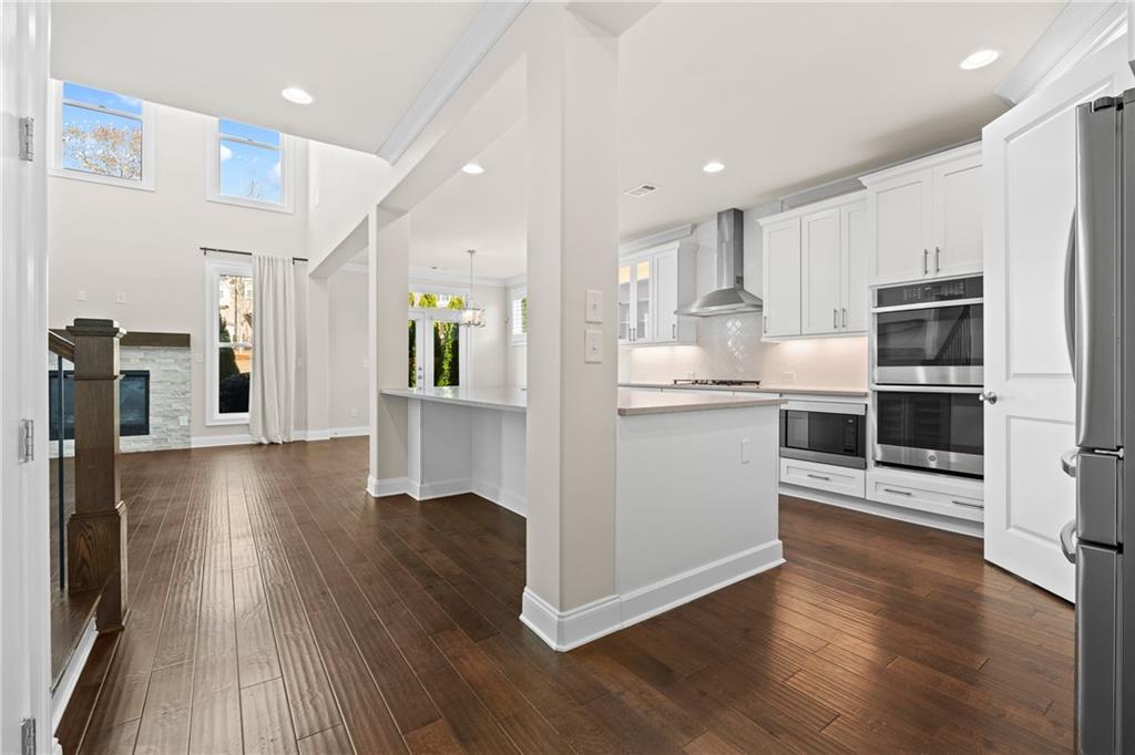 560 Hannaford Walk