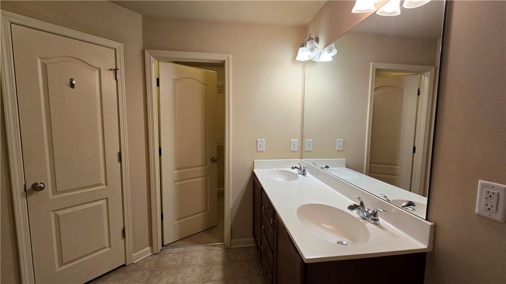 3456 Sardis Bend Drive, Buford, Georgia image 27