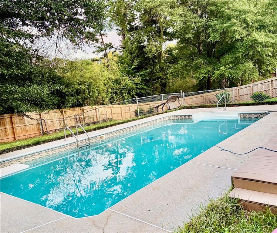 4001 Lindley drive