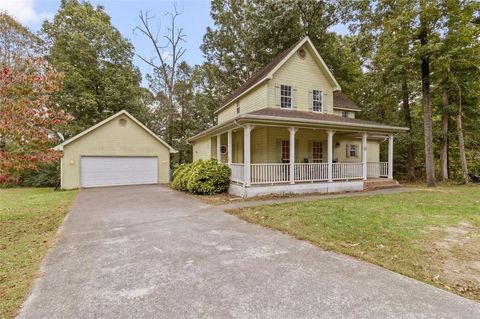 A home in La Fayette