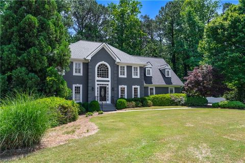 Homes For Sale - 10985 Wilshire Chase Drive<br/> Johns Creek, GA 30097