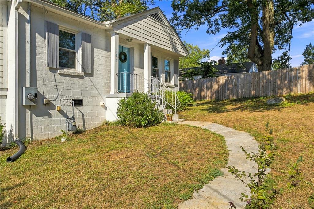 106 Aviation Road SE