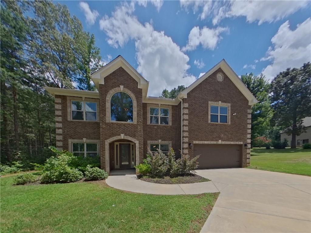 Take a look at this beautiful home featuring 5 bedrooms, 3 bathrooms, and approximately 2,910 square feet. Enjoy the freedom of a virtually maintenance free lifestyle while residing in a great community.