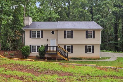 Homes For Sale - 100 Stone Creek Drive<br/> Covington, GA 30016