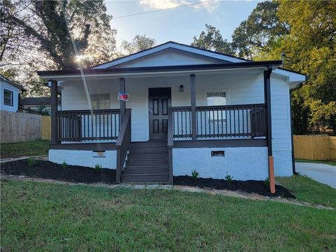 Homes For Rent - 768 Fourth Street<br/> Stone Mountain, GA 30083