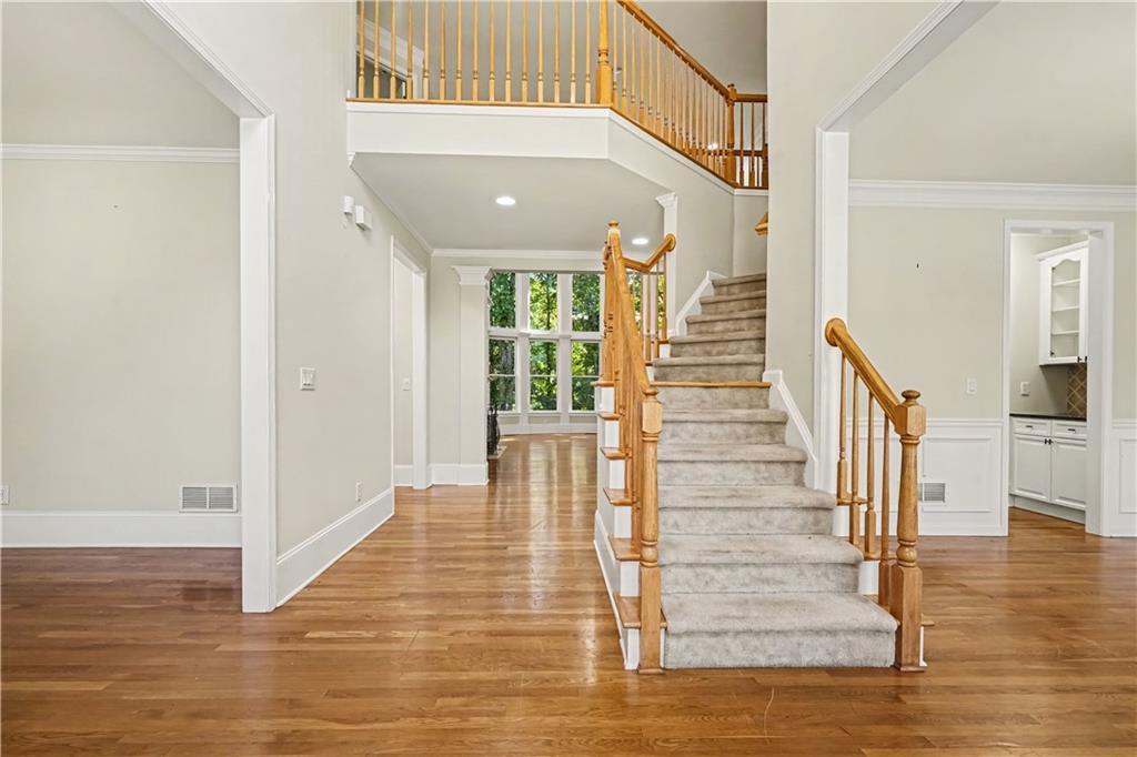 1395 Cresthaven Lane