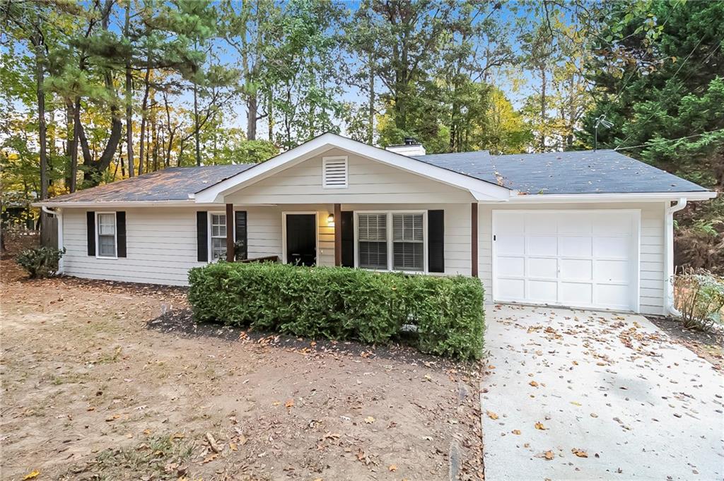 This 3-bedroom, 2-bathroom pet-friendly home features 1,386 sq ft of living space with essential appliances like a refrigerator, range oven, and dishwasher. Stay cool with ceiling fans and enjoy the convenience of window coverings. The attached garage offers parking and storage solutions. Unwind or entertain on the deck, a great space for relaxation. With these amenities, comfort and functionality are at your fingertips. Schedule a tour today!