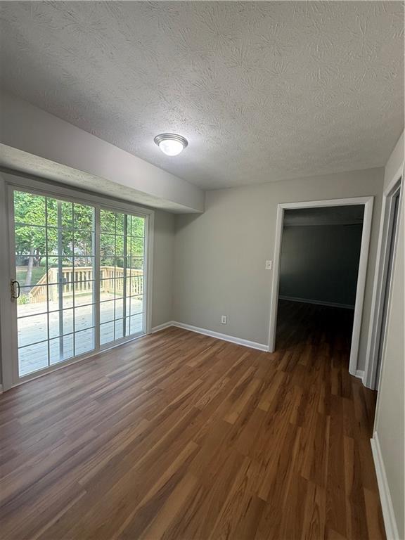 2266 Eastgate Drive, Snellville, Georgia image 15