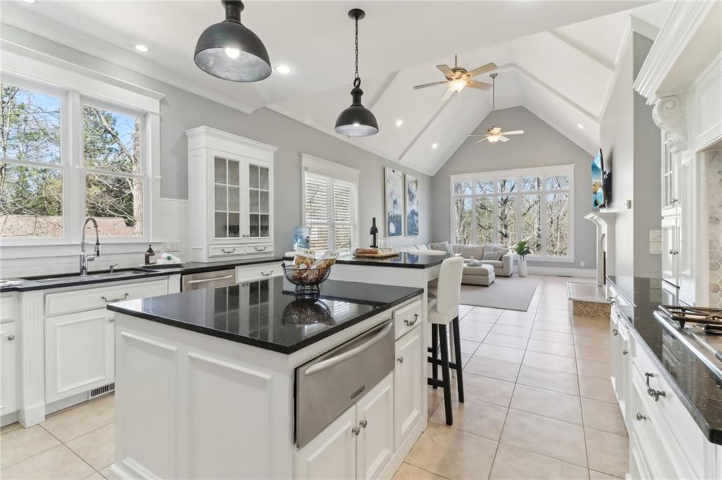 7640 Harbour Walk, Cumming, Georgia image 6