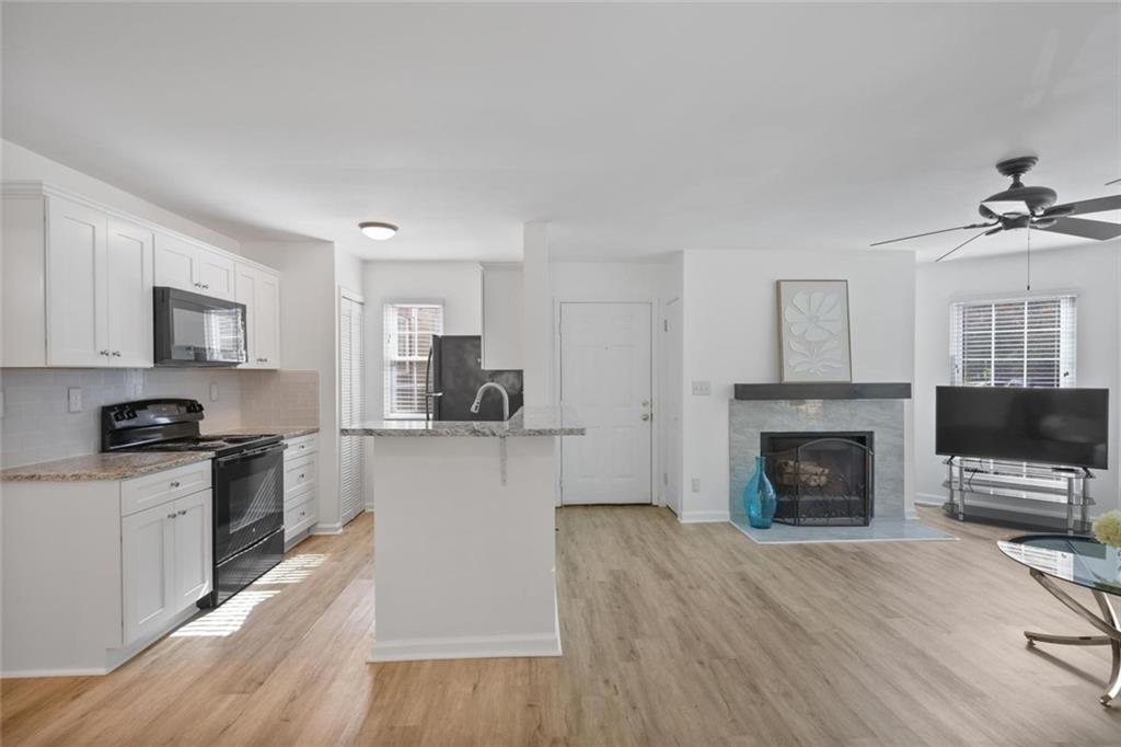 RIVERMONT VILLAGE - Residential