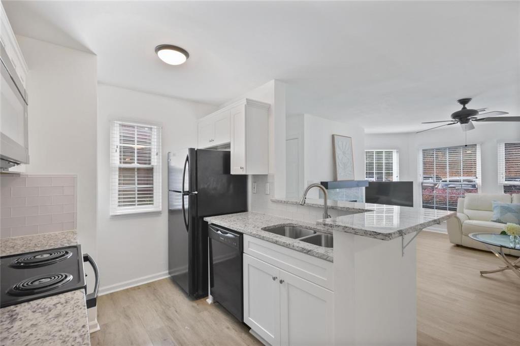 RIVERMONT VILLAGE - Residential