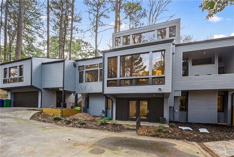 Photo of 1008 Mcconnell Drive, Decatur, GA 30033 (MLS # 7723143)