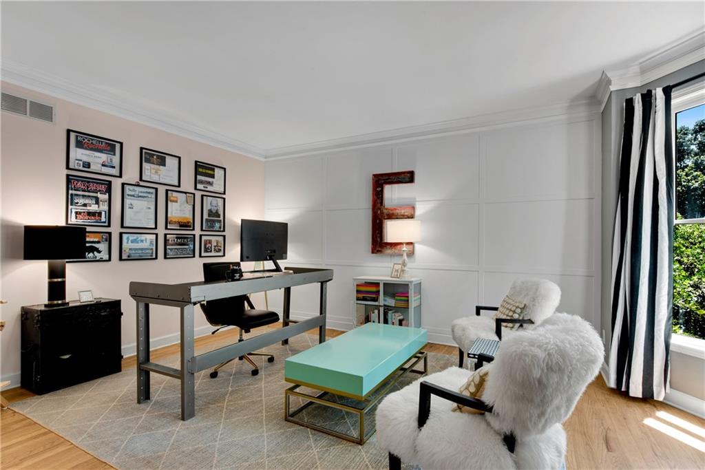 2550 Grassview Drive