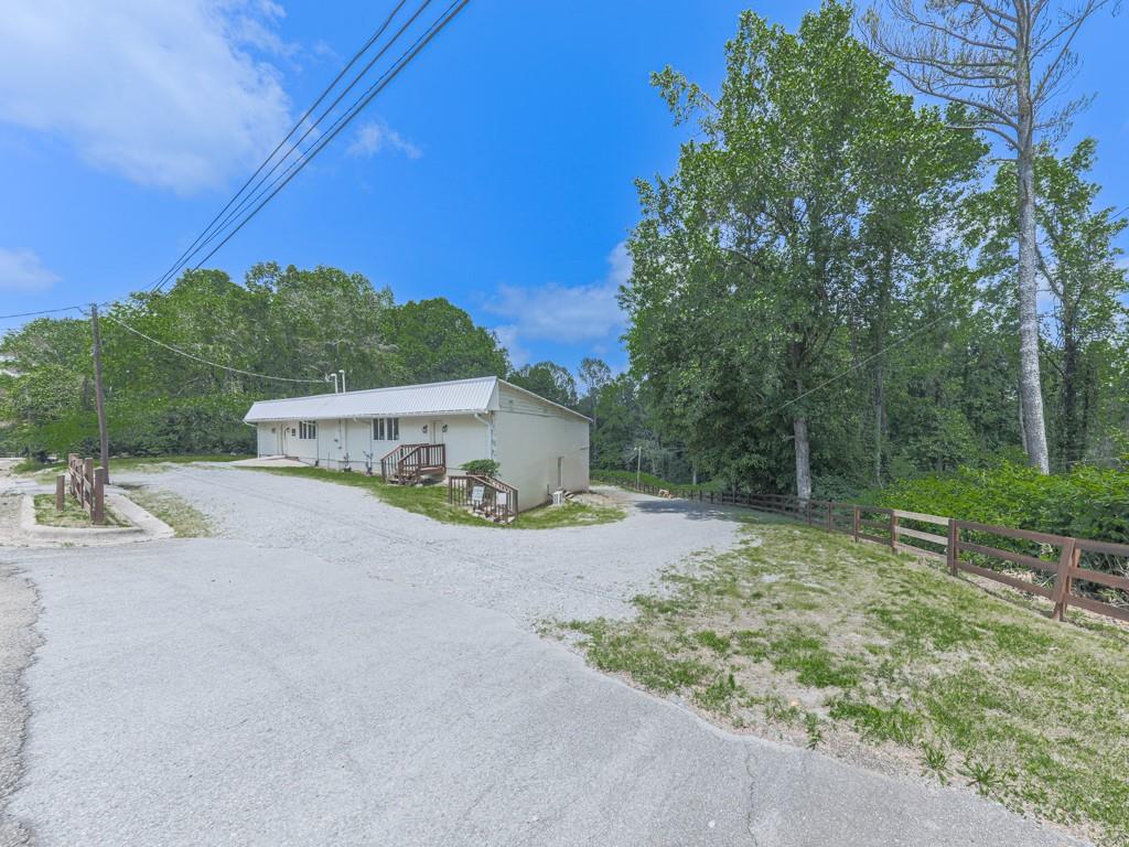 3500 Talking Rock Road