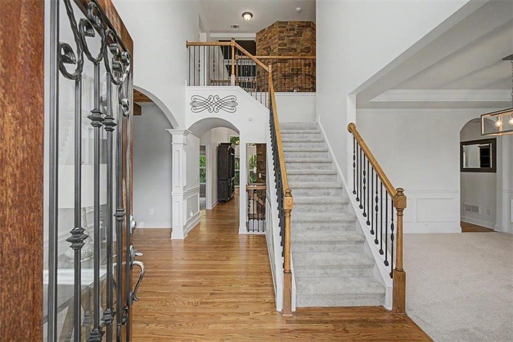 122 Lakestone Parkway