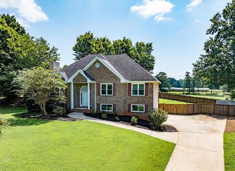 2220 Ellen Lane Cumming GA 30040
