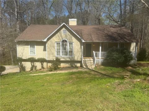 Homes For Sale - 3150 Skyler Court<br/> Douglasville, GA 30135
