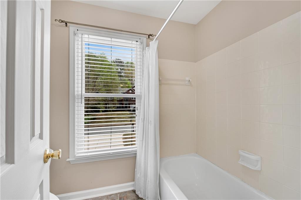 3665 Evonvale Glen, Cumming, Georgia image 34