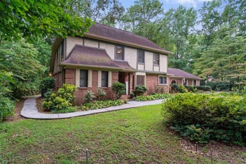 Homes For Sale - 2645 Creek Indian Trail<br/> Jonesboro, GA 30236