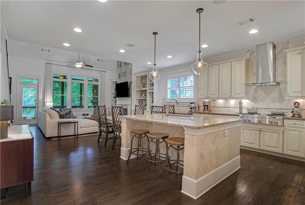 3467 Brookleigh Lane NE
