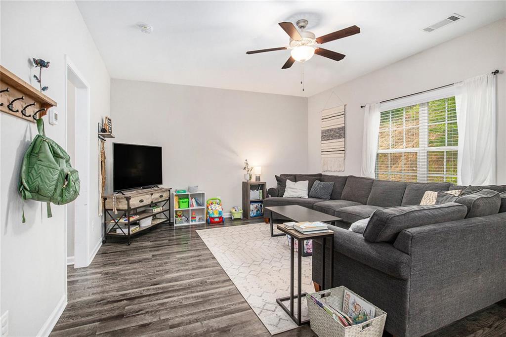 752 Dawn Place
